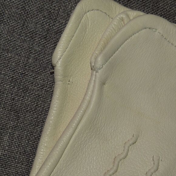 Sta-Soft Vintage Women's Ivory Deer Skin Leather Driving Gloves Size Small - Picture 4 of 6